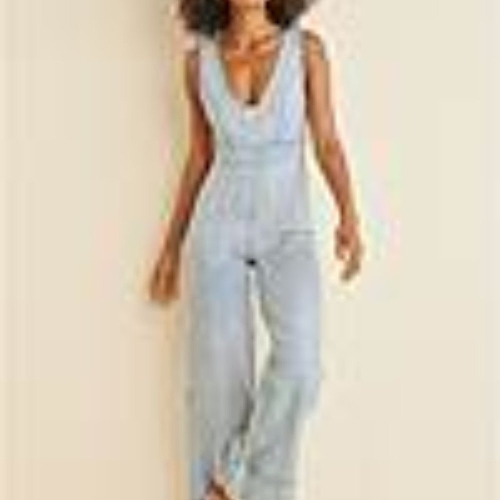 NEW Venus Stretch Denim Jumpsuit Size 4 NEW
